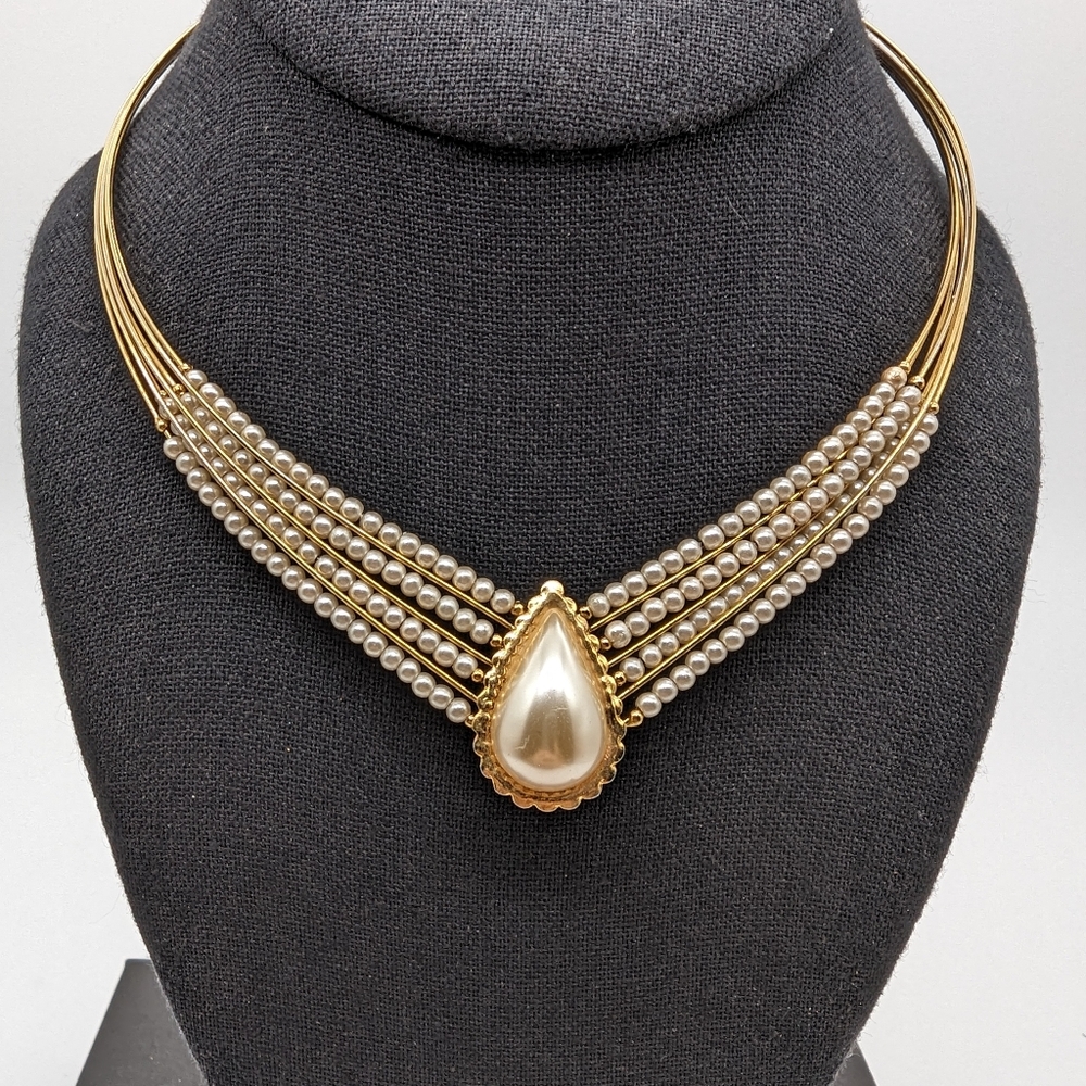 PEARL AND GOLD NECKLACE NWOT